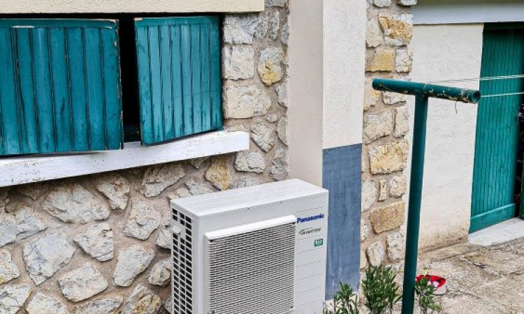 Pose et installation de bloc extérieur pompe à chaleur à Alès et alentours